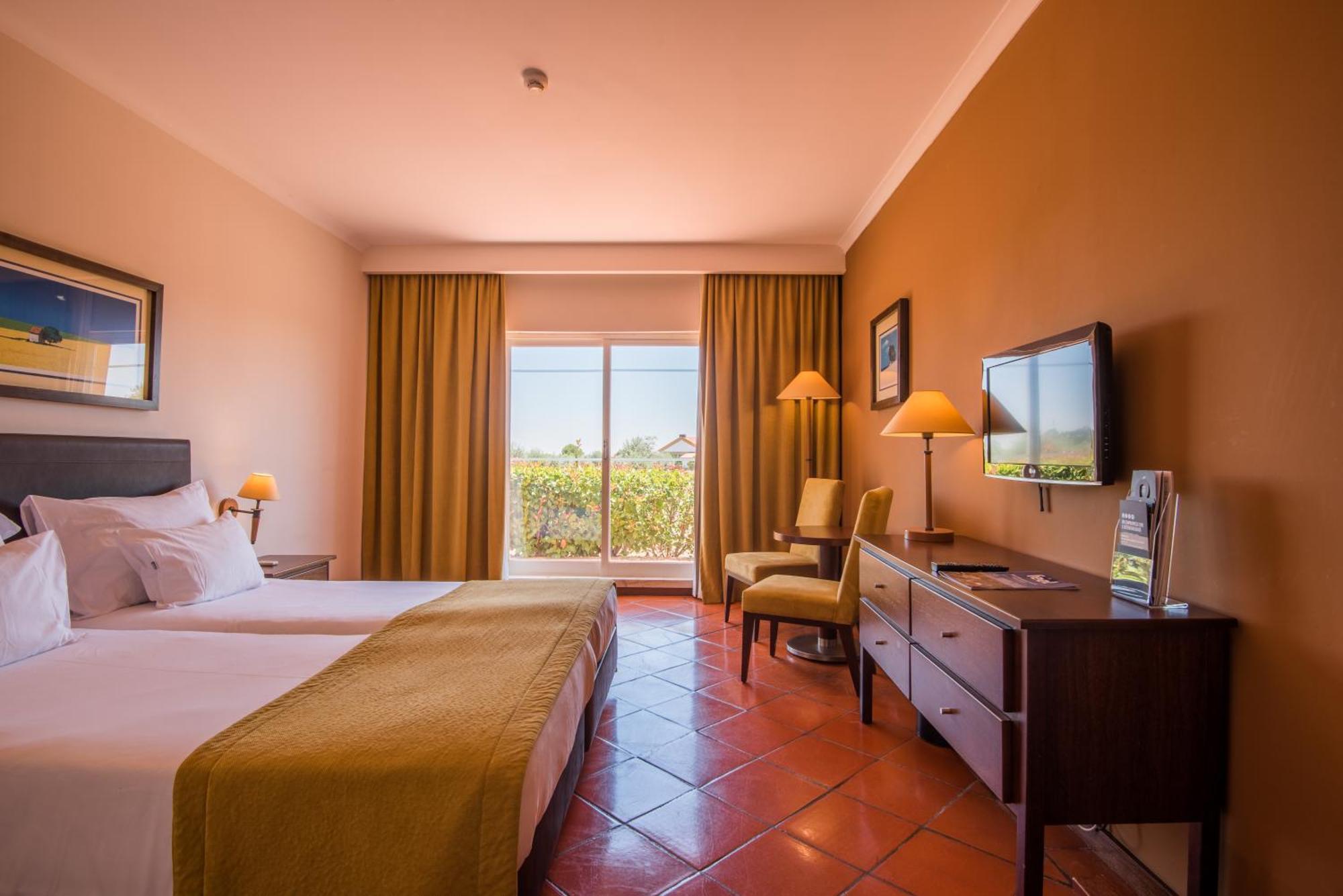 Vila Gale Alentejo Vineyard - Clube De Campo Albernoa Ngoại thất bức ảnh